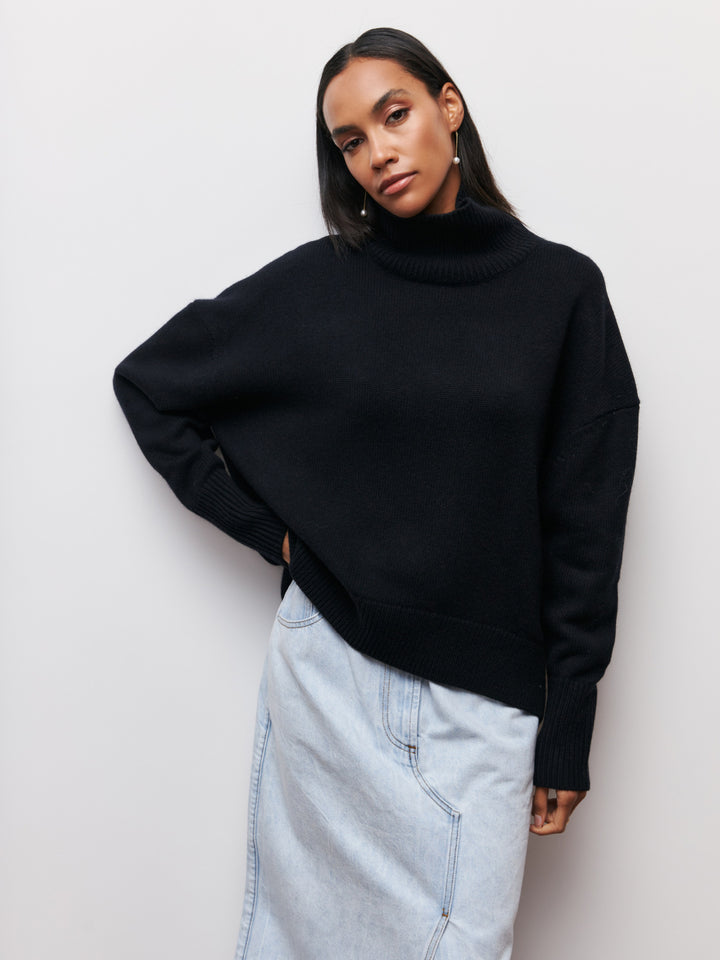 Turtleneck Pullover Sweater with Long Sleeves in Solid Colors