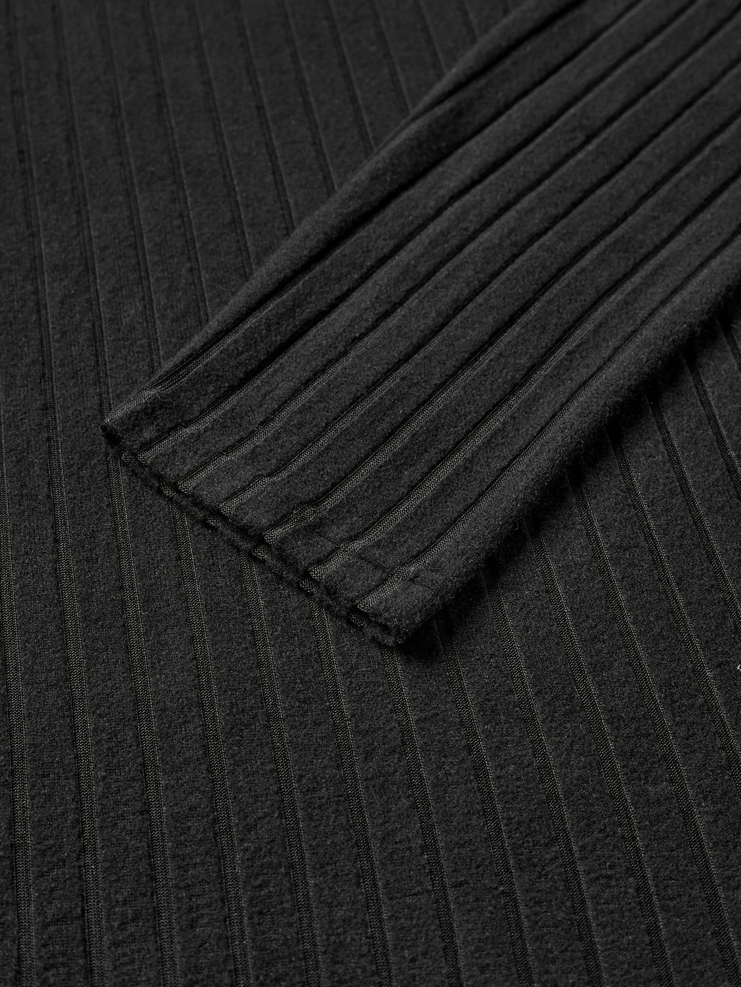 Xavier | Ribbed V-Neck Long Sleeve Top