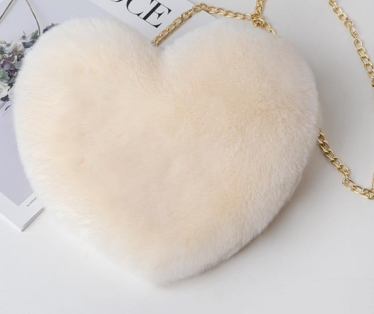 Fluffy heart-shaped bag with gold chain