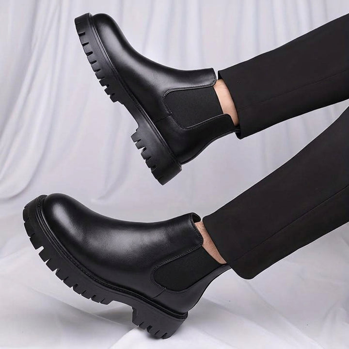Foster | Rugged-Sole Chelsea Boots